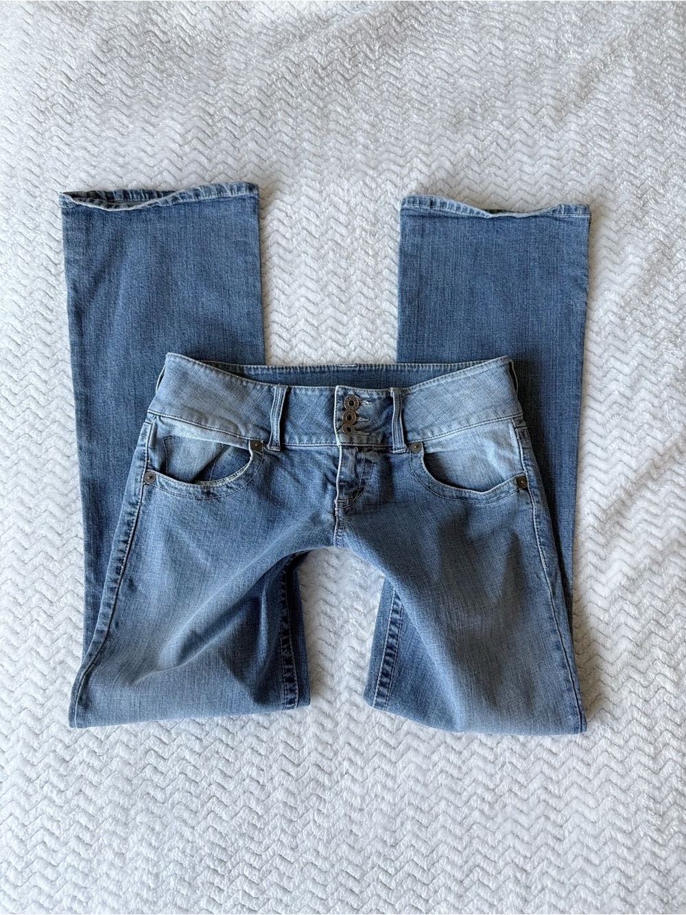 Y2K 2000s Low Rise Bootcut Guess Jean Size 31